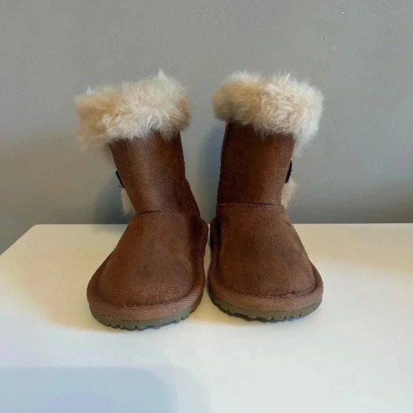 Children’s Place Girls winter boots - Picture 4 of 4